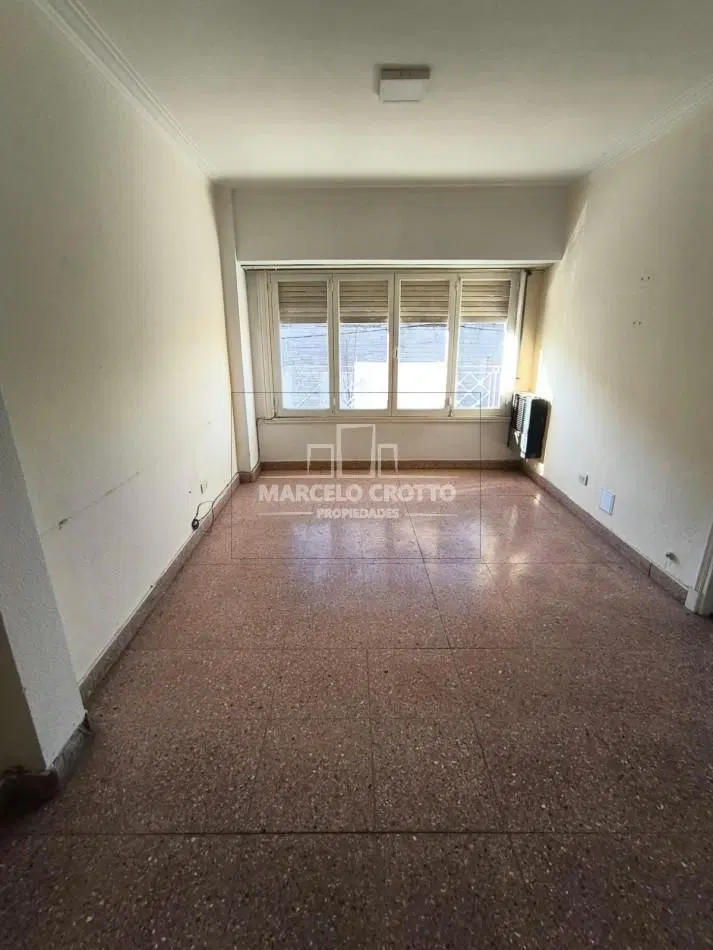 VENTA DE DEPARTAMENTO 3 AMBIENTES BARRIO SAN JOSE 8