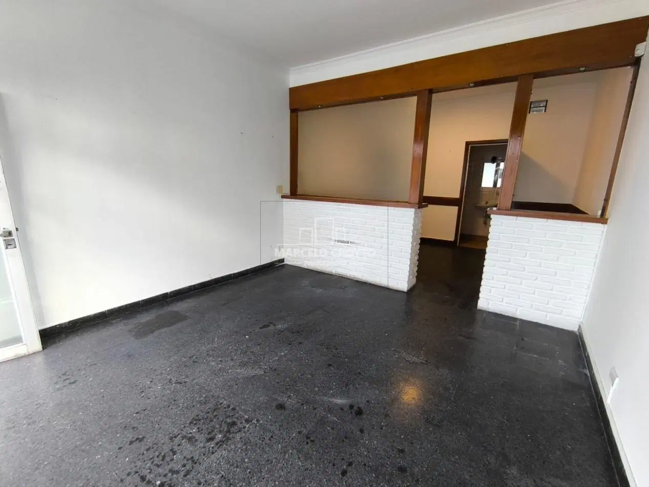 ALQUILER COMERCIAL, SOLO PARA OFICINA BARRIO CHAUVIN 4