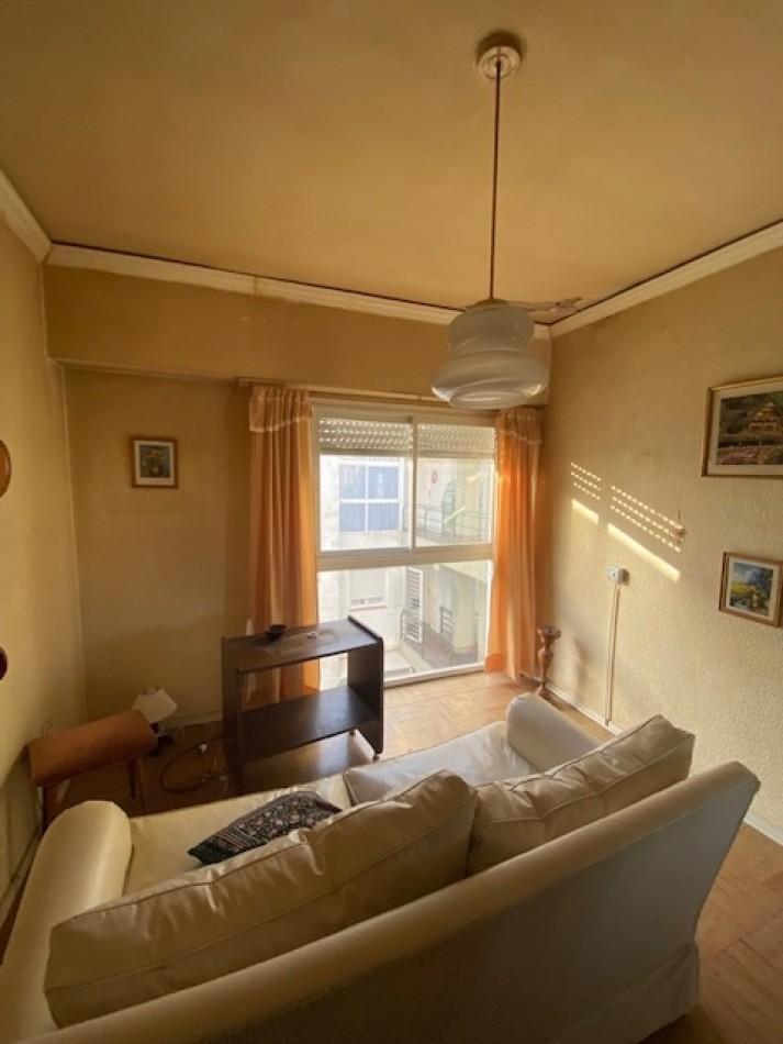 Departamento de Tres Amb. en San Carlos 5