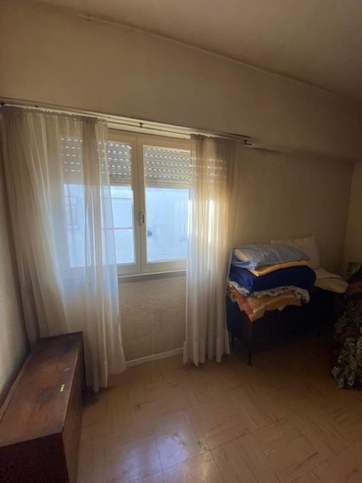 Departamento de Tres Amb. en San Carlos 4