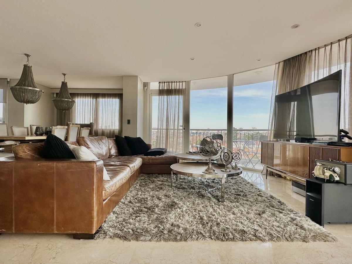 Excepcional departamento con terraza propia