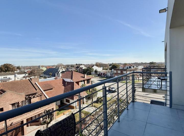 Impecable departamento moderno con cochera 5