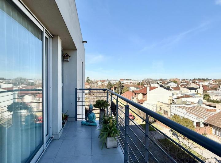 Impecable departamento moderno con cochera 4