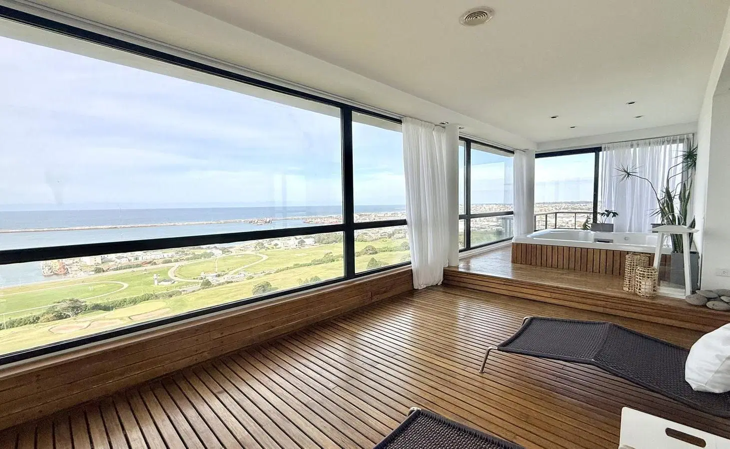 Impecable tres ambientes en Torres del Golf 4