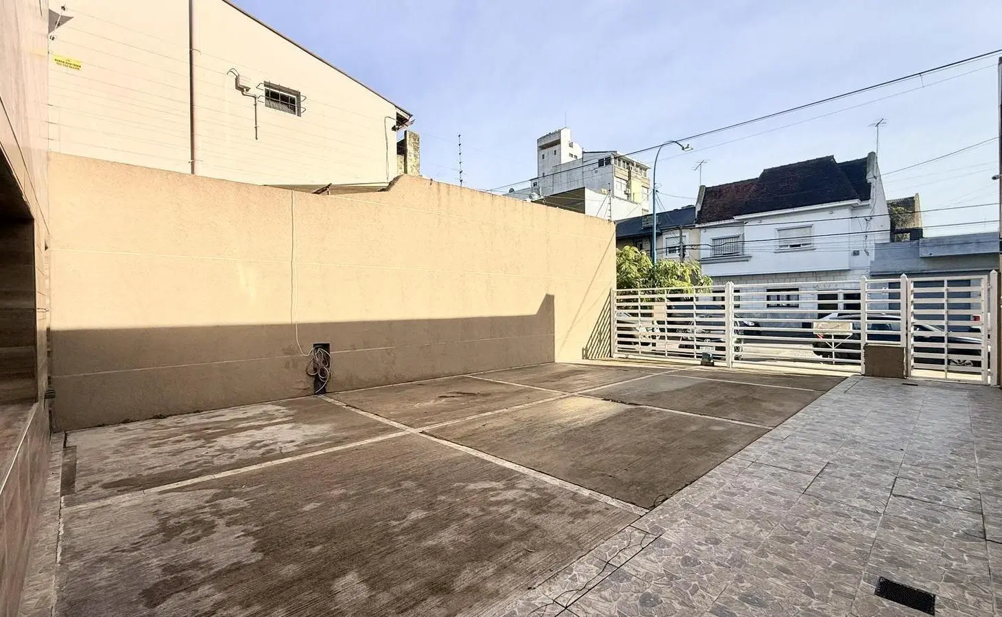 Casa de 4 ambientes en excelente estado zona Puerto 4