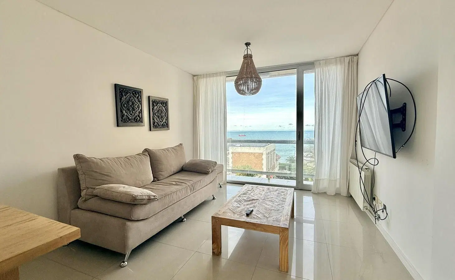 Impecable piso en Playa Chica con vista al mar 4