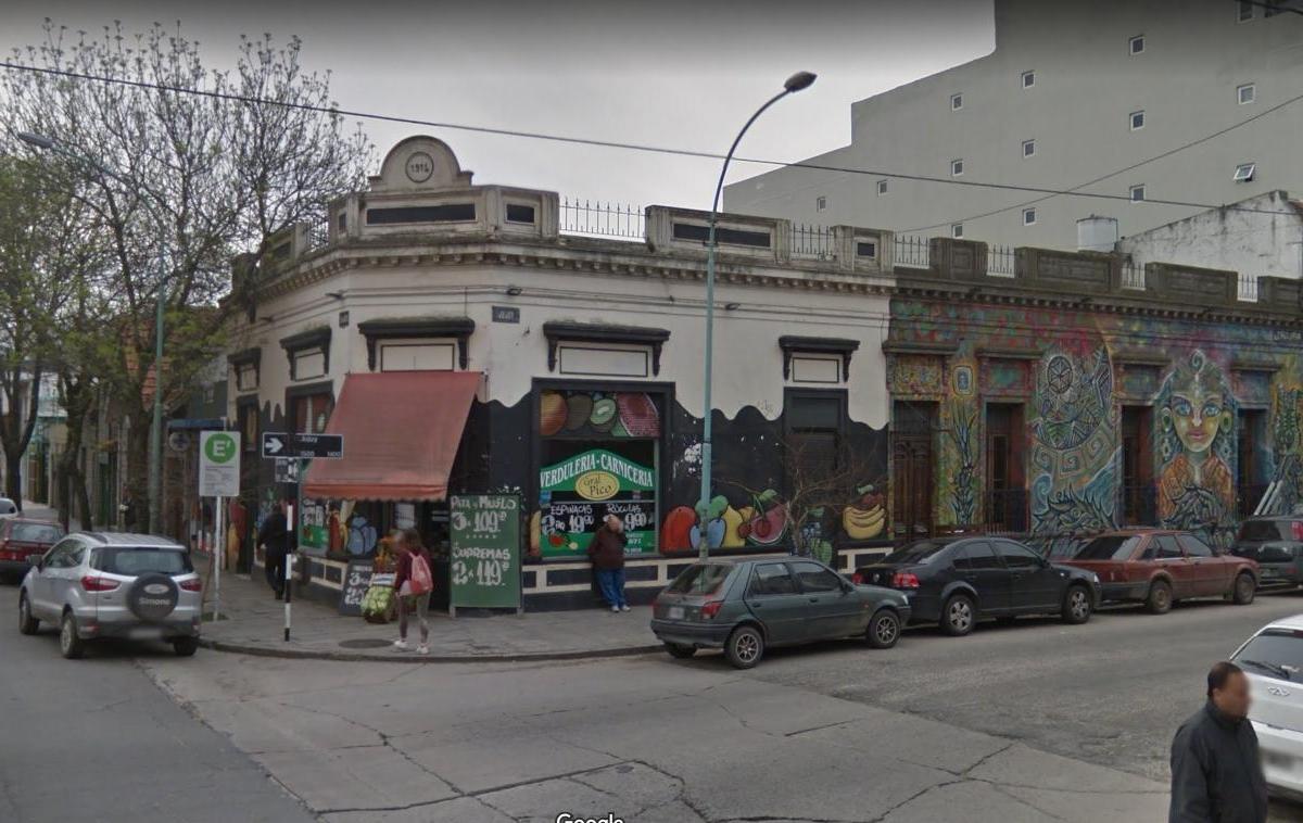 Zona Centro. 25 de Mayo y Jujuy. Magnífica esquina Comercial.