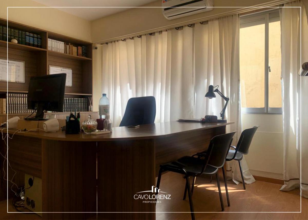 Foto de Excelente Oficina en San Martín casi Córdoba - 4 despachos, imagen 2