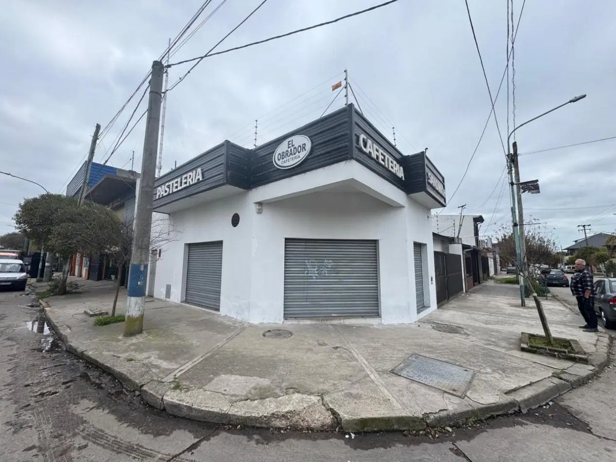 Alquiler - Victoriano Montes esq. Alberti - Local comercial de 27 m2 1
