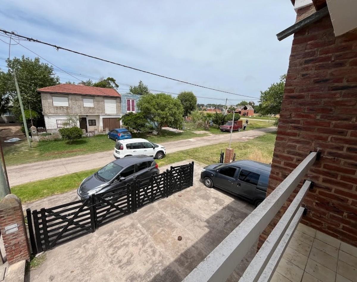 Venta. Duplex 3 Ambientes con Parque. Santa Elena 4
