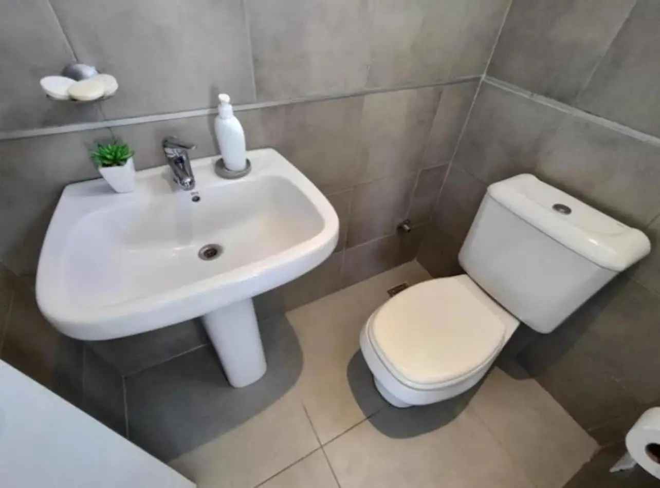 VENTA. DEPARTAMENTO 3 AMB CON COCHERA Y TERRAZA. BARRIO ALDREY 5