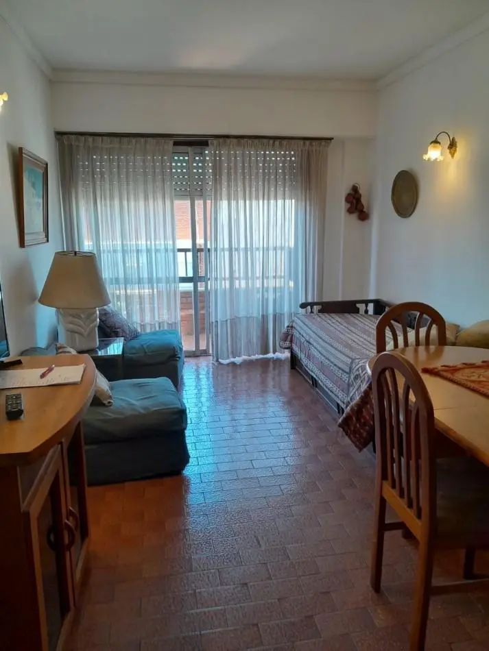 VENTA. DEPARTAMENTO 2 AMB AL FRENTE. CENTRO 2