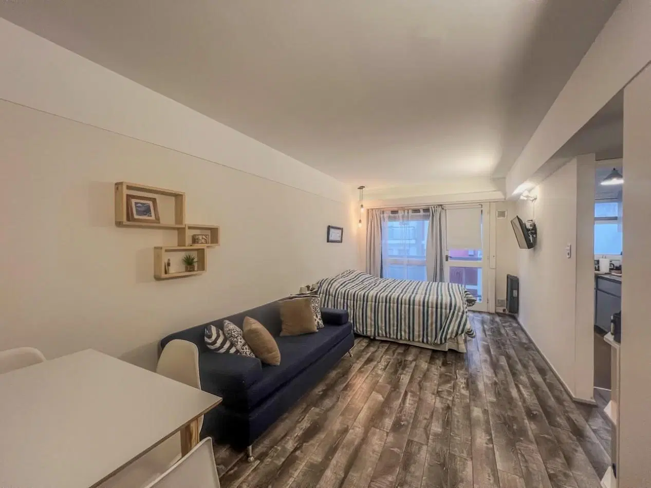 VENTA. DEPARTAMENTO 1 AMBIENTE CON BALCON. PASEO ALBERDI 1