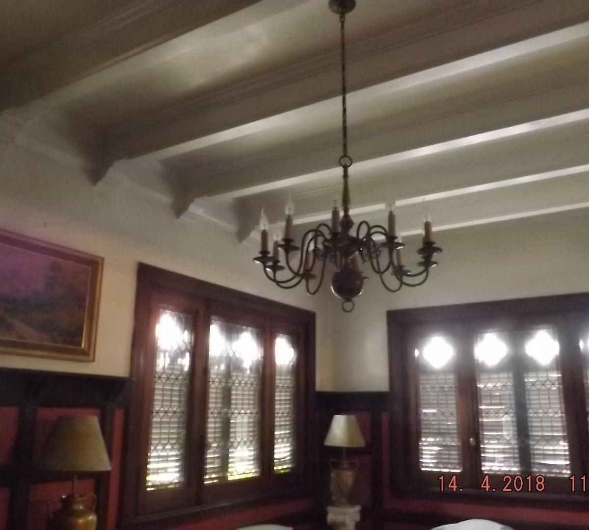 Chalet Casona Balcarce E Yrigoyen 4