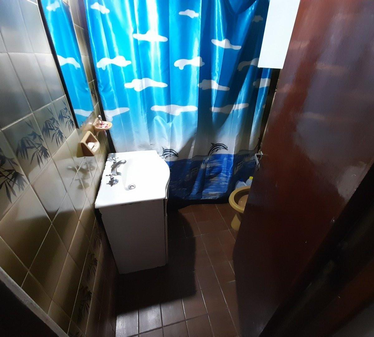 Chalet de 5 Ambientes - Genova y Cuba 5