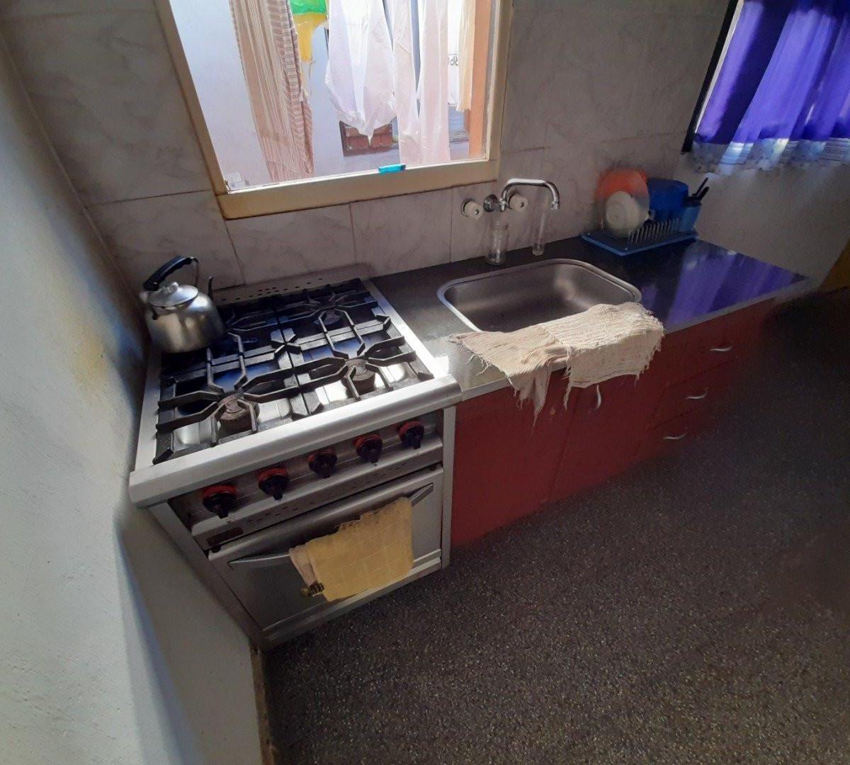 Chalet de 5 Ambientes - Genova y Cuba 5