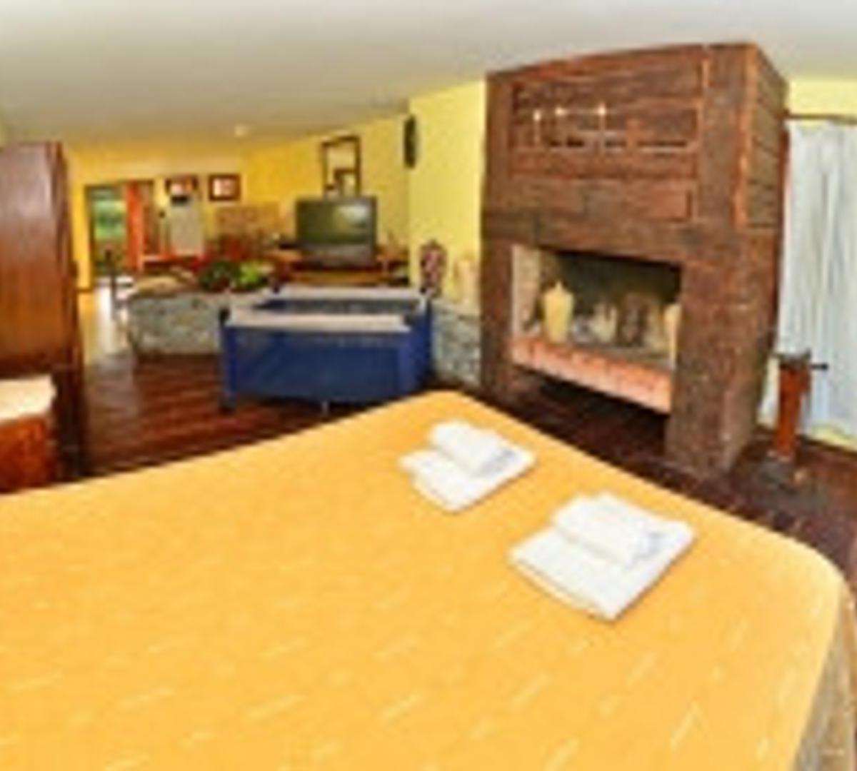 Hotel 4