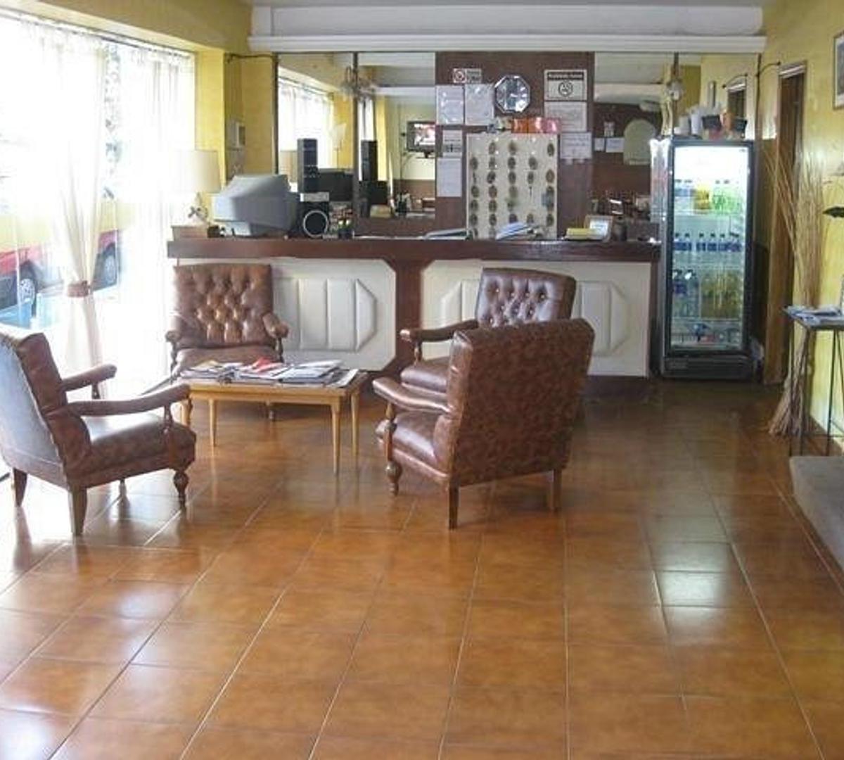 Hotel 2 Estrellas 1