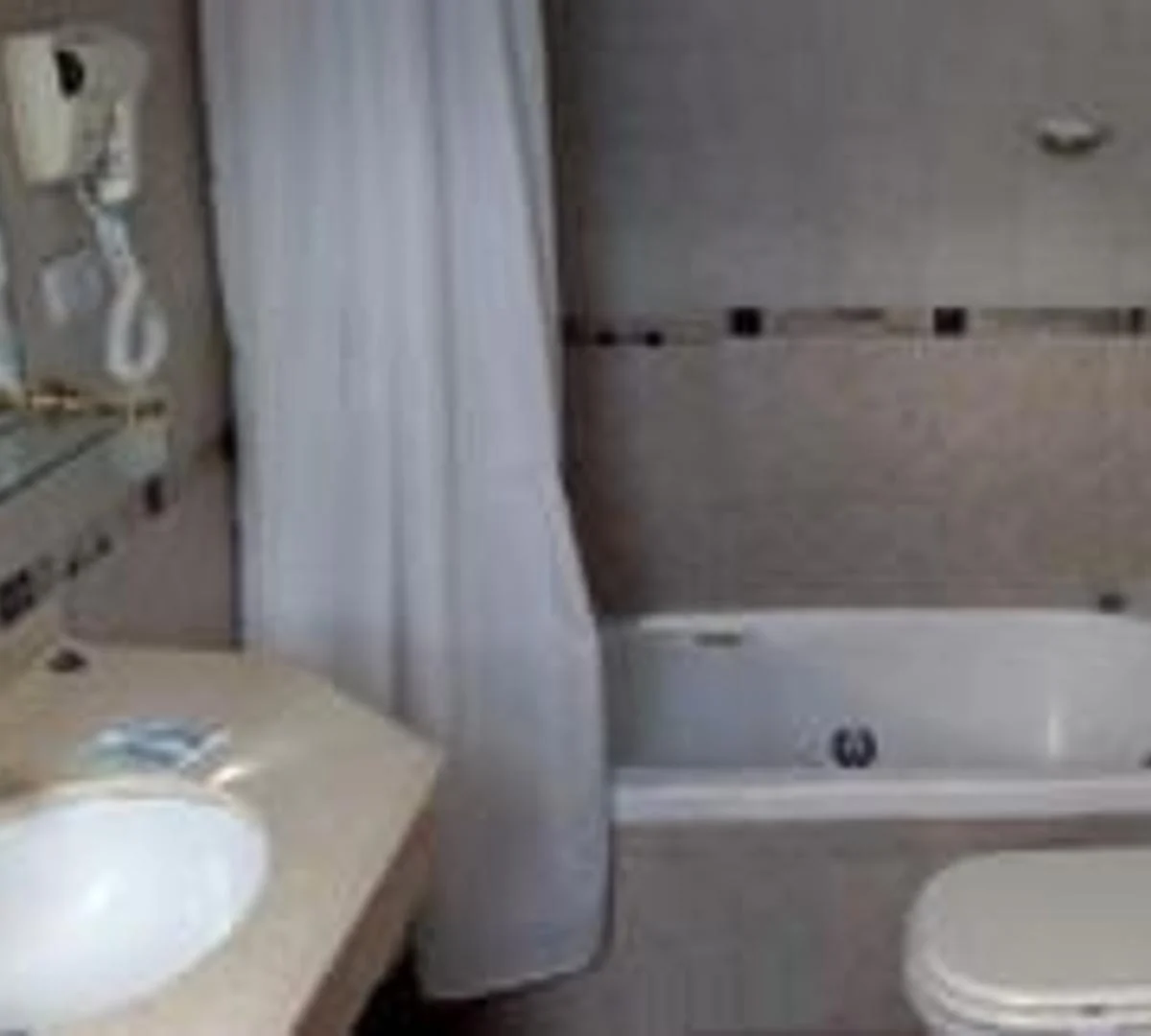 Hotel 4 Estrellas 2