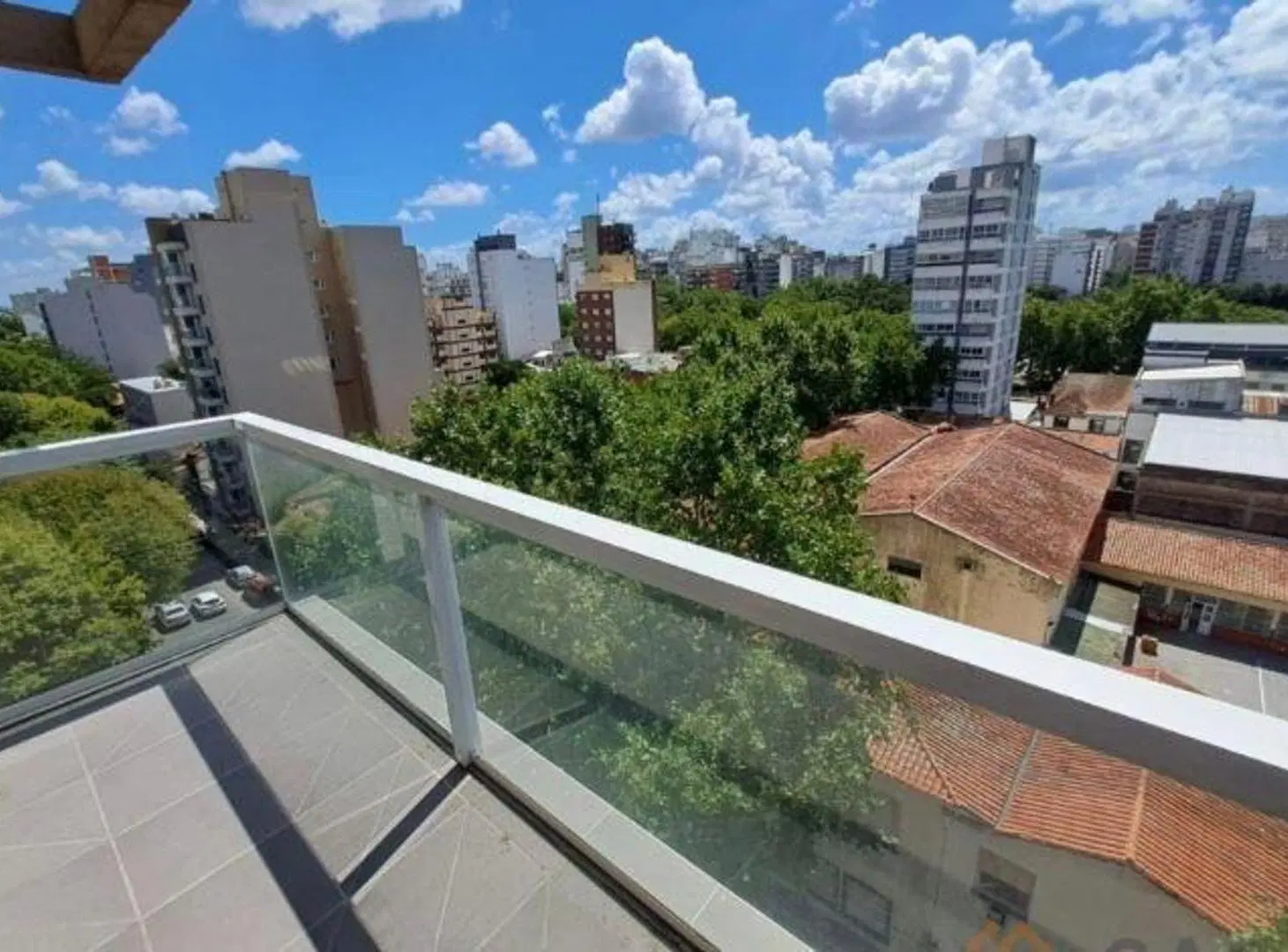 Semipiso 3 ambientes a la calle con cochera y baulera 1