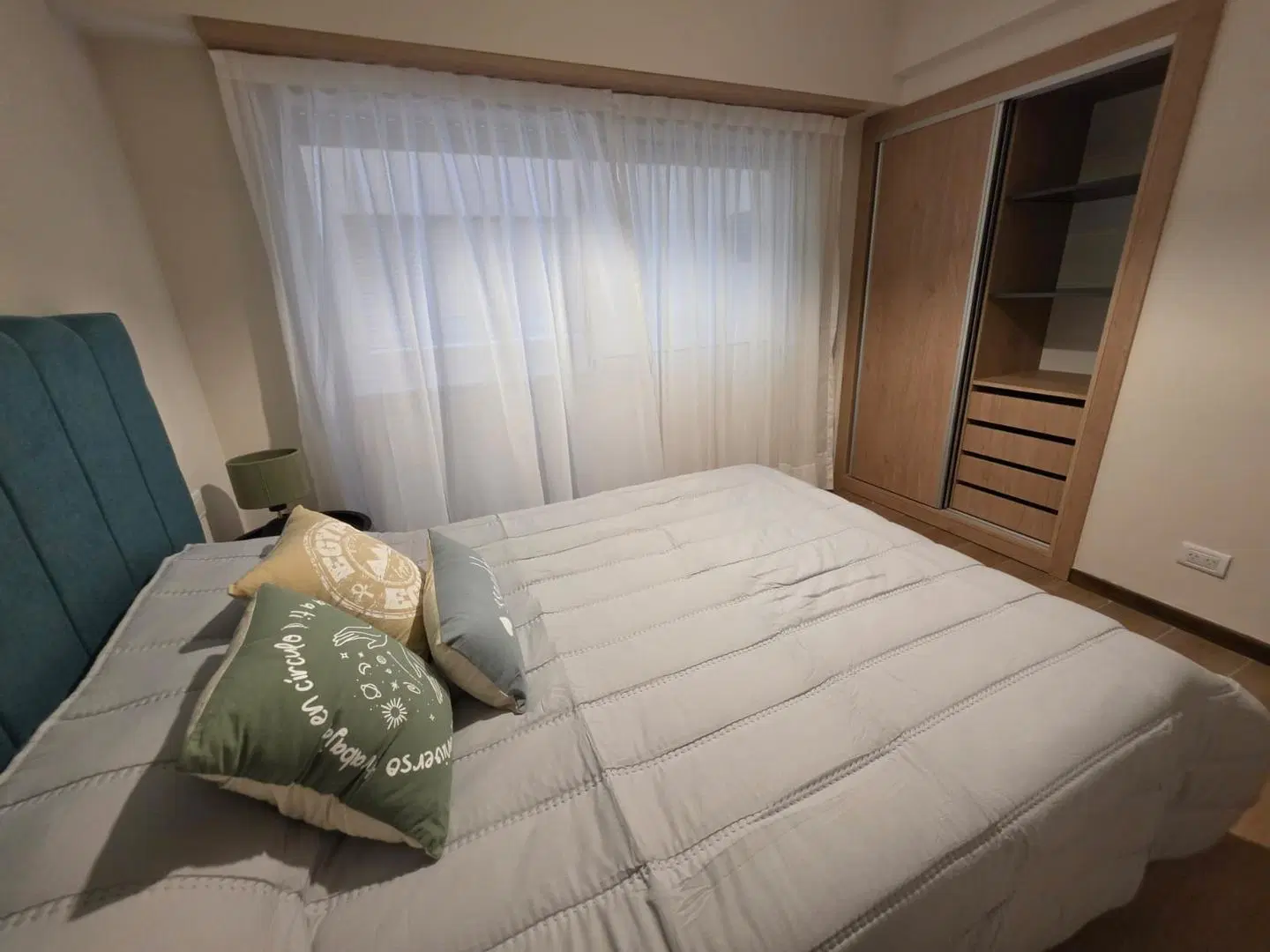 Departamento 2 ambientes al contra-frente 5