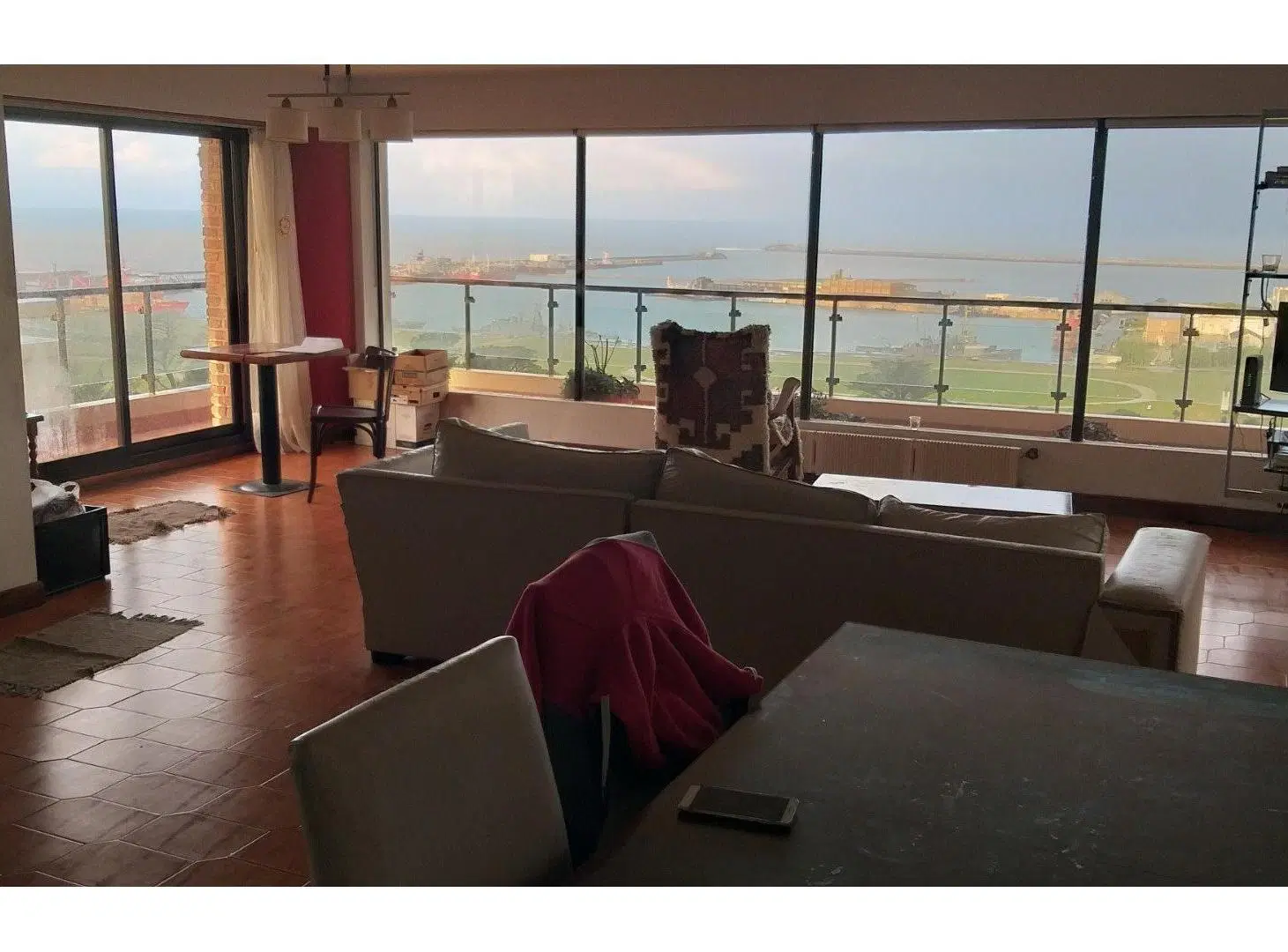 DEPARTAMENTO 4 AMBIENTES EN SEMI PISO 1RA. LÍNEA DE MAR 2