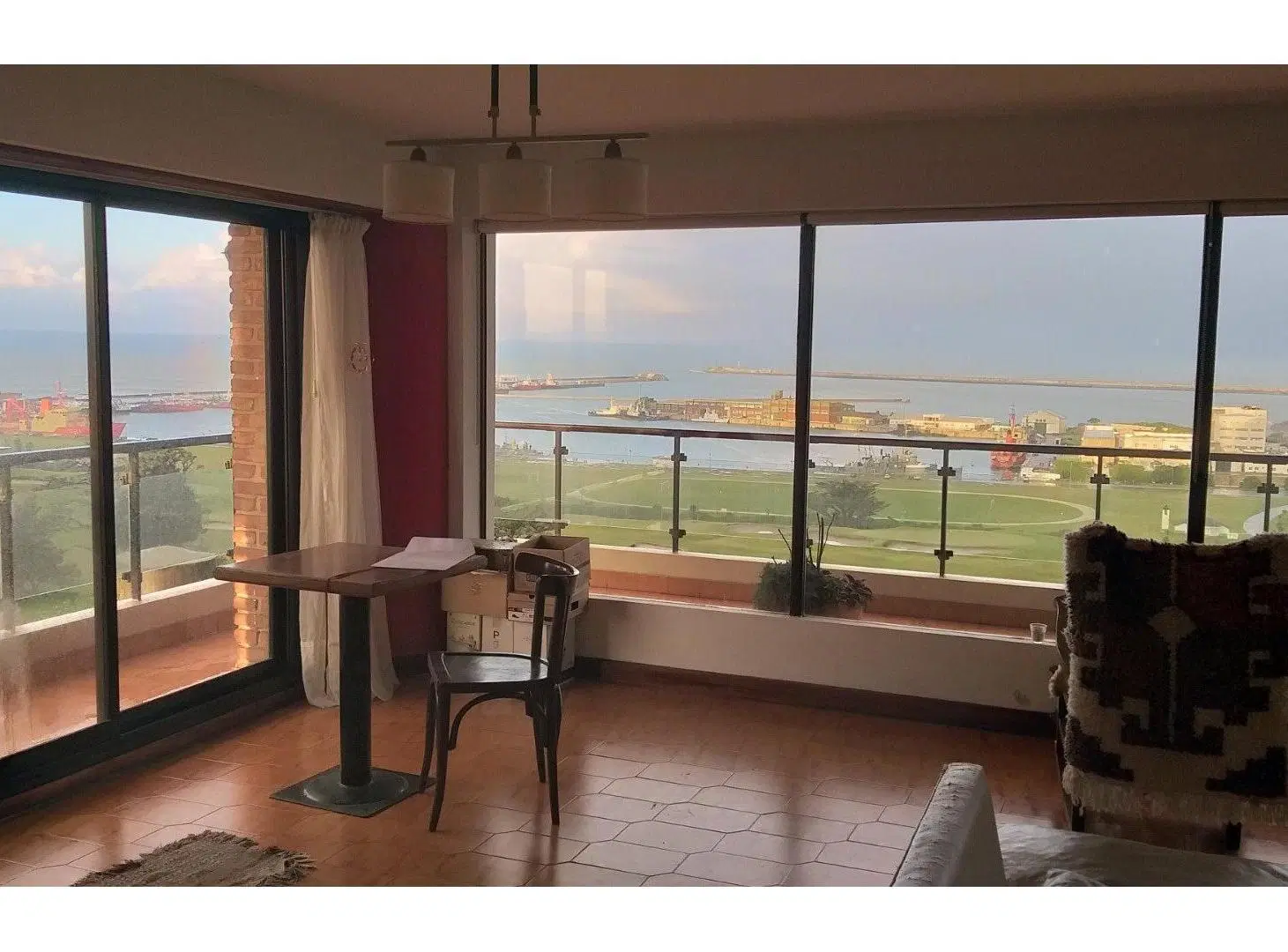 DEPARTAMENTO 4 AMBIENTES EN SEMI PISO 1RA. LÍNEA DE MAR 4