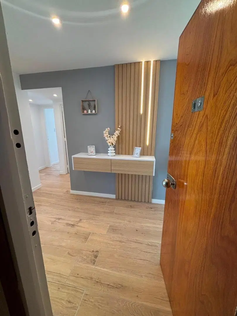 Departamento 3 ambientes al frente con balcón y vista al mar 2
