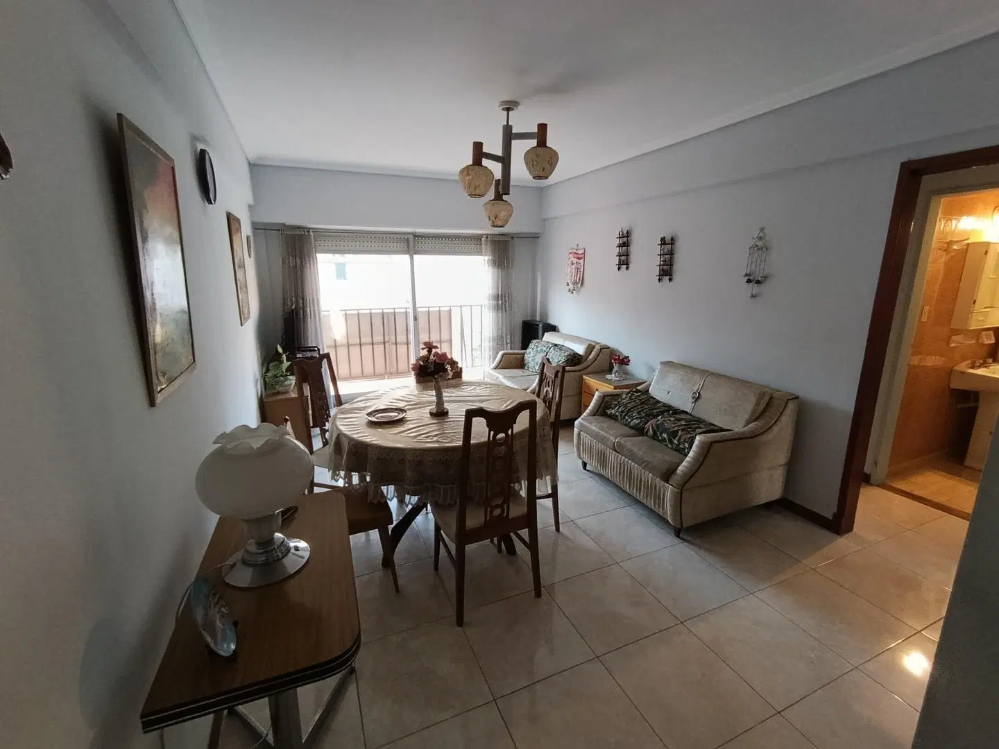 Departamento de 3 ambientes a la calle 2