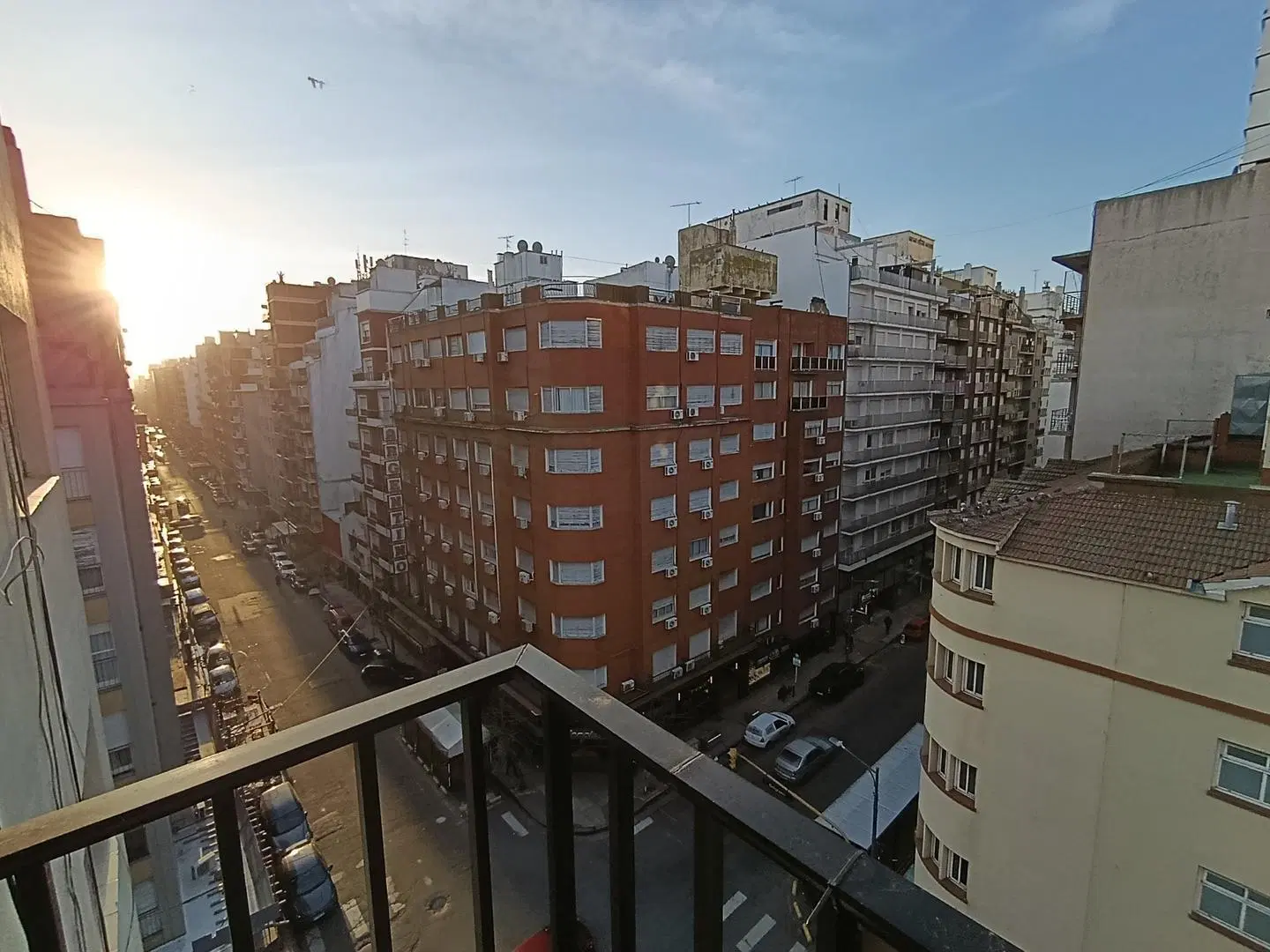 Departamento de 3 ambientes a la calle 8