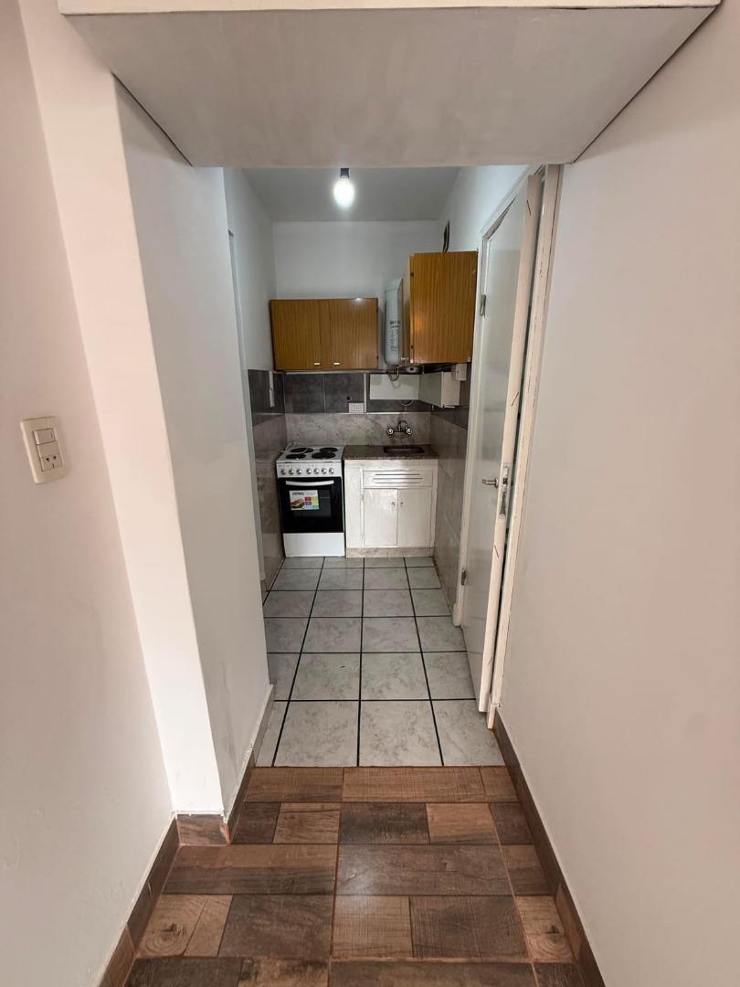 Foto de Departamento 1 ambiente a la calle, imagen 3