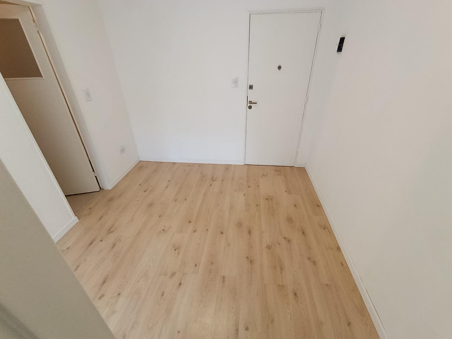 Foto de Departamento de 1 ambiente a la calle, imagen 2