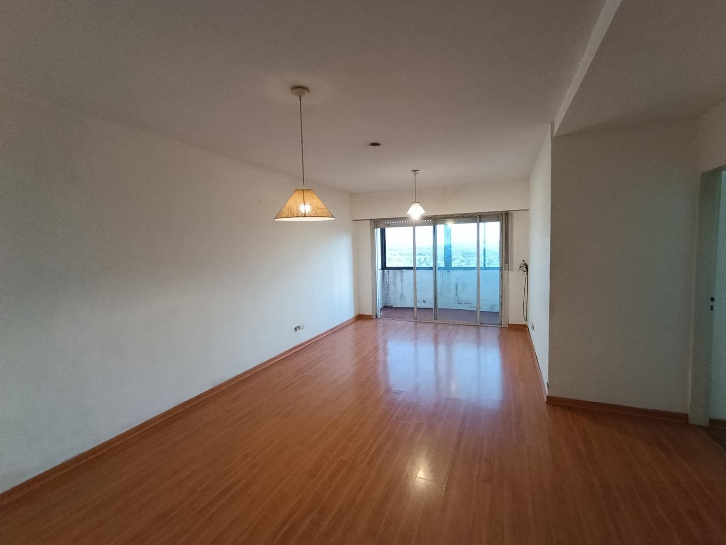 Foto de Departamento 4 ambientes a la calle, imagen 1
