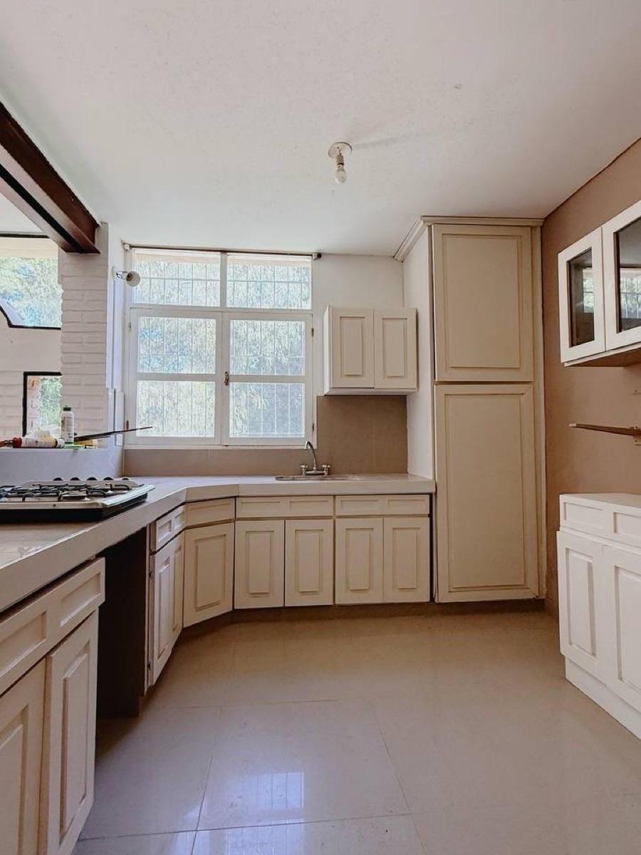 Hermosa Casa en Venta en Barrio Patagonia 2