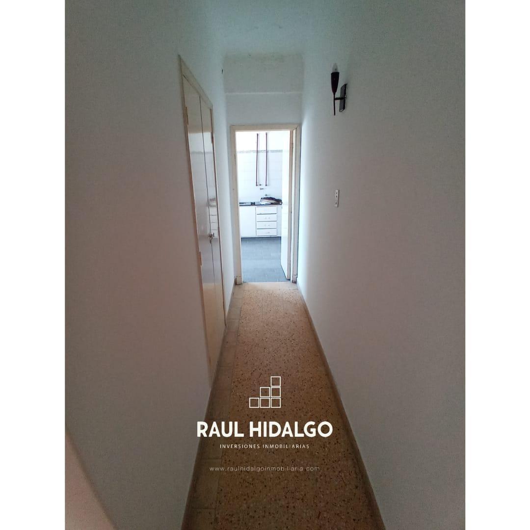Departamento de 3 Ambientes con Balcón a La Calle en Miramar 3