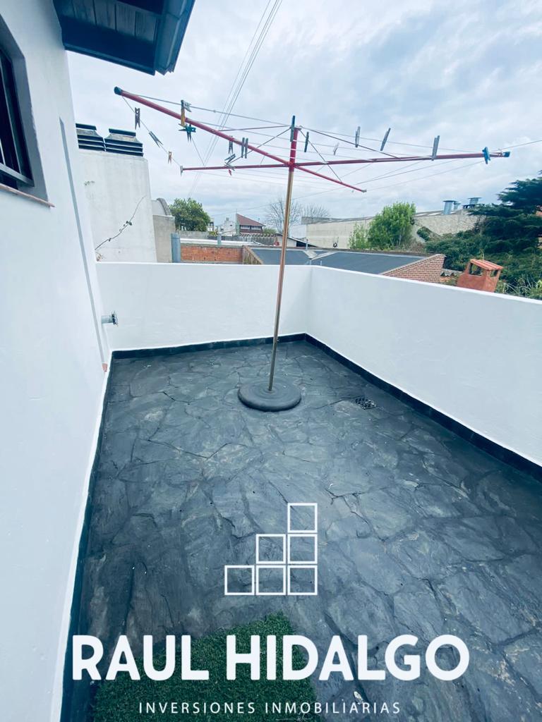 Hermosa Casa de Dos Plantas + Departamento Al Fondo - Retasado 3