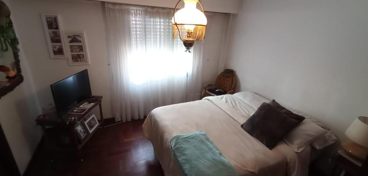 Retasado. Venta de Piso Ripalda con Baulera y Cochera. 2