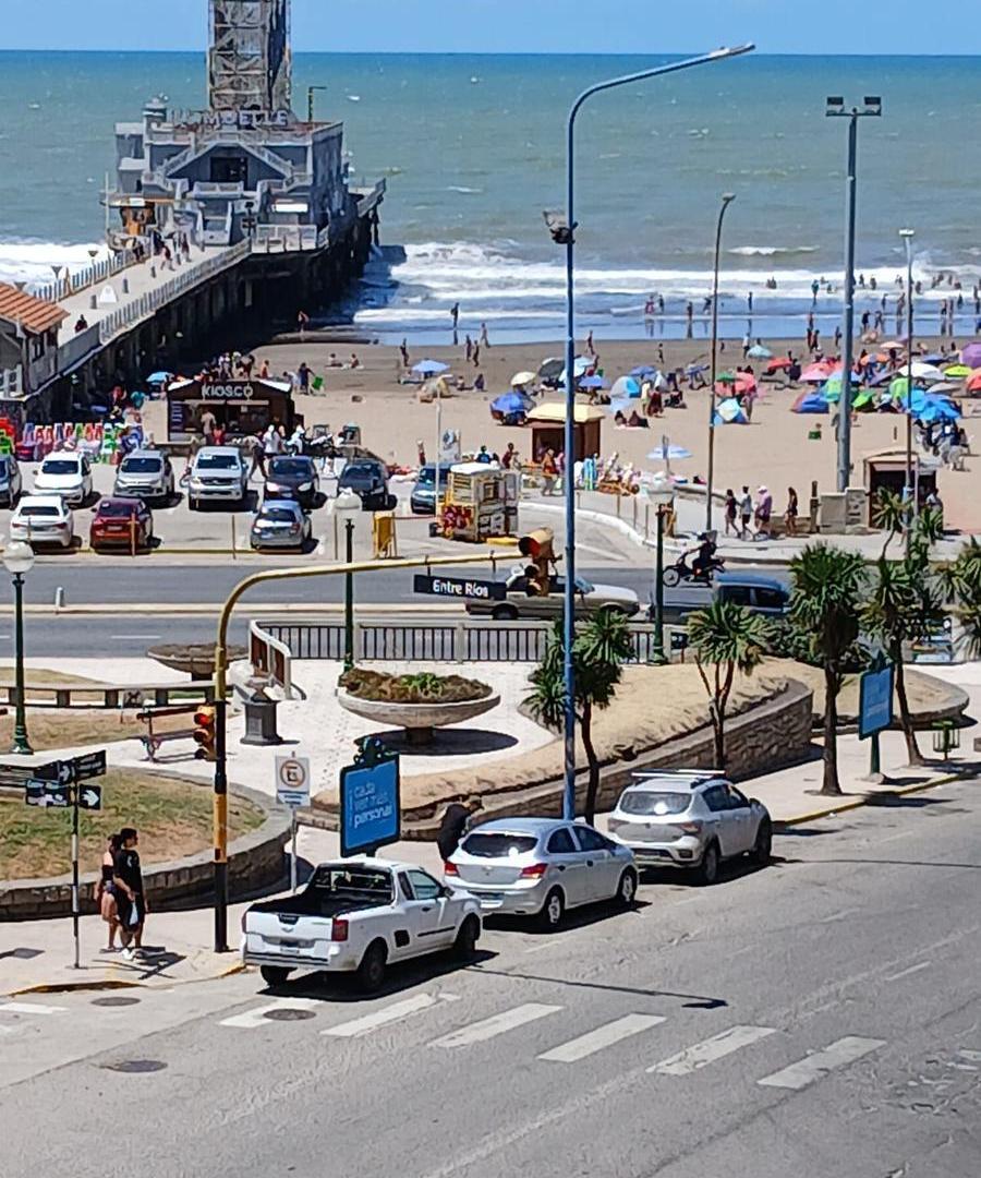 Departamento 3 amb con dependencia y balcón al frente Mar del Plata Centro