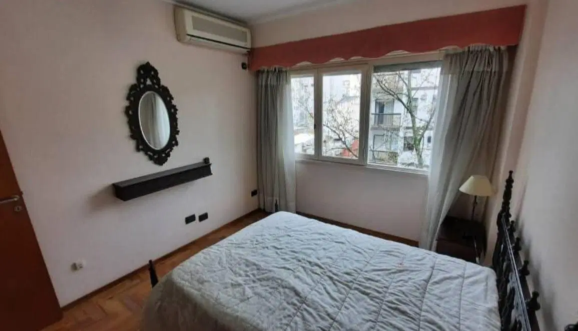 Venta departamento 2 ambientes al frente con balcón - Zona Plaza Colón 2