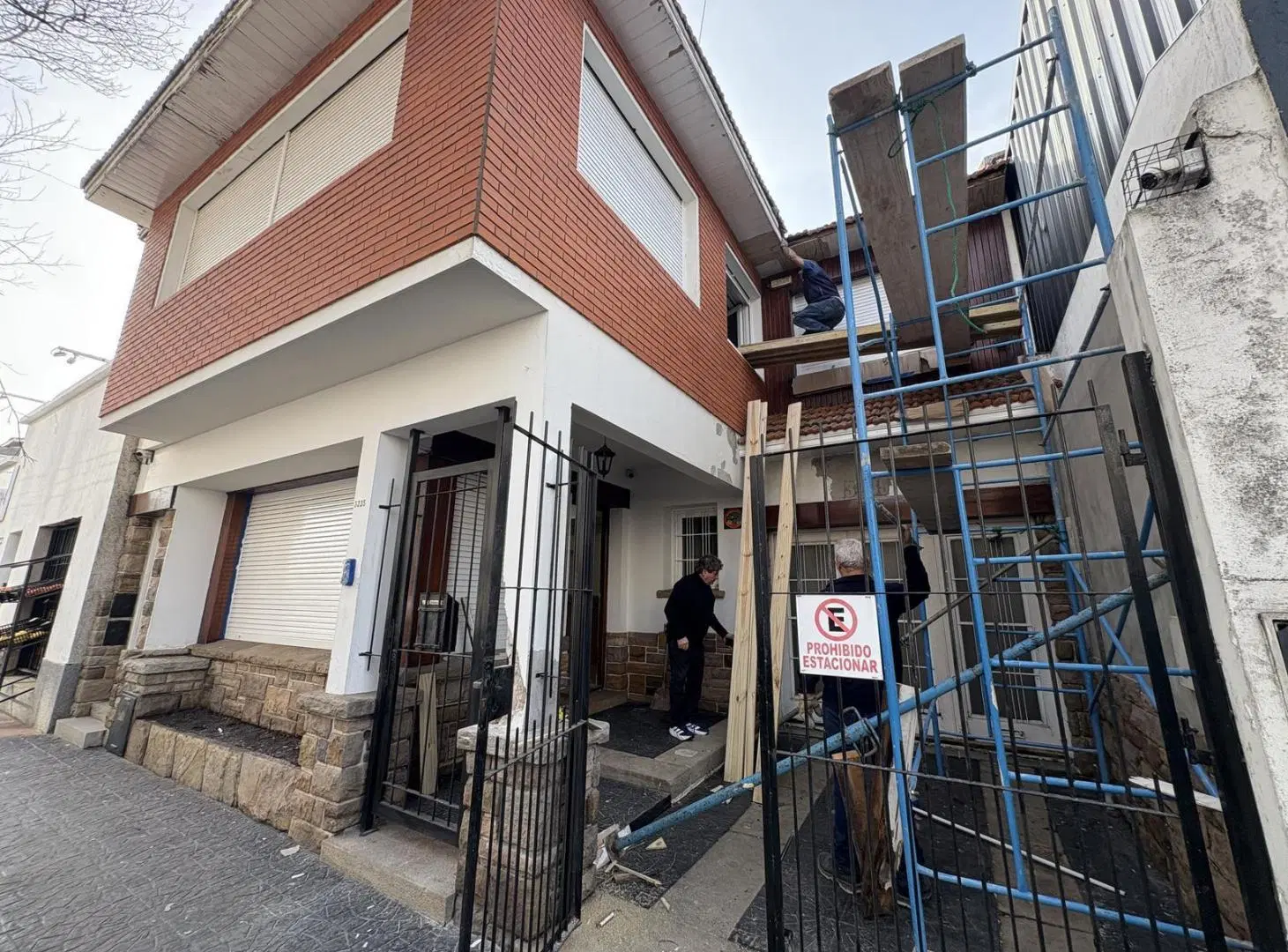 Venta casa 6 ambientes con cochera en dos plantas - Barrio San José - OPORTUNIDAD 2