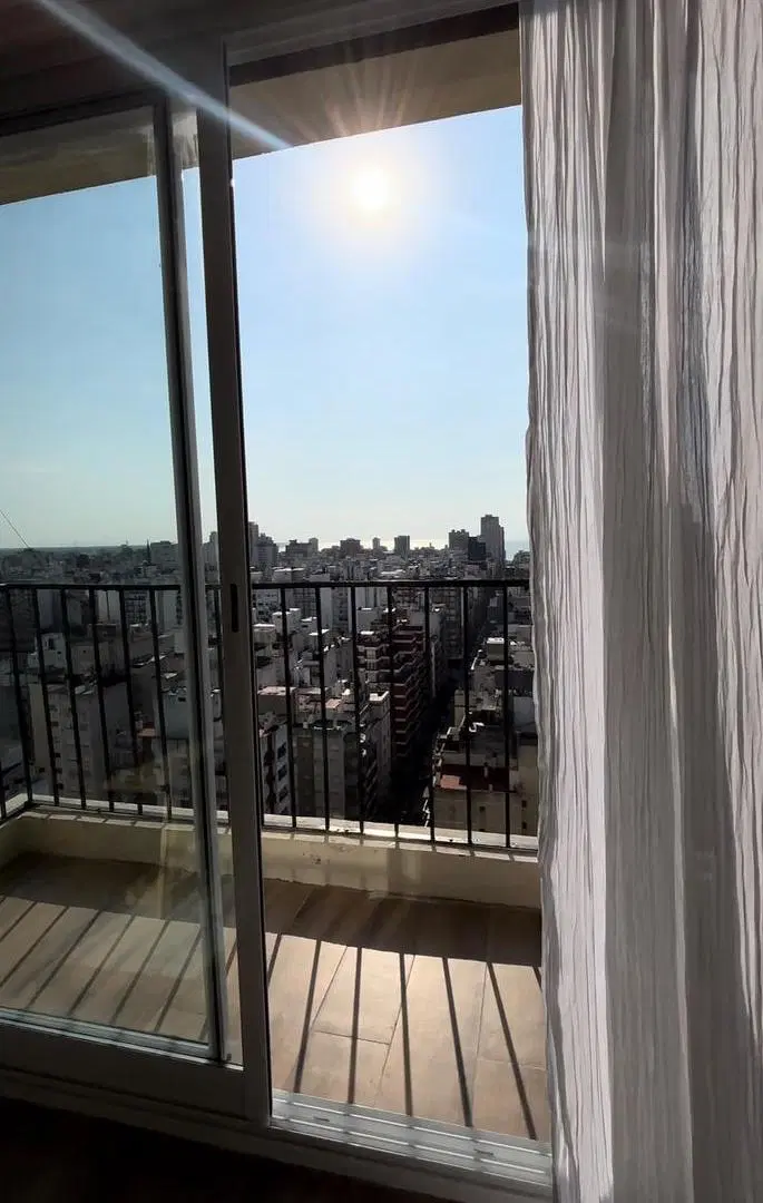 MONOAMBIENTE RECICLADO CON BALCON 4