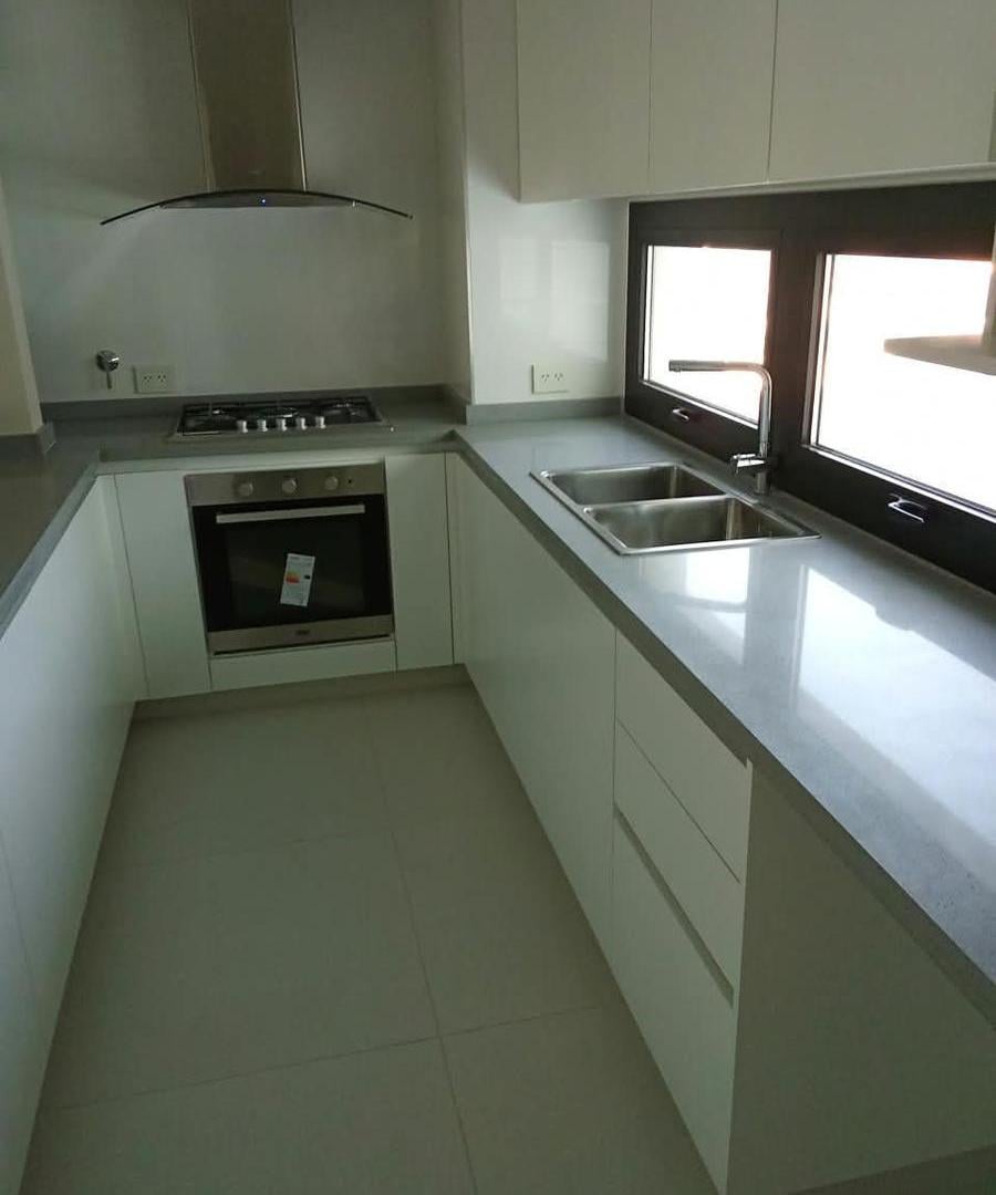 Foto de VENTA | 3 AMBIENTES | LA PERLA CON COCHERA, imagen 5