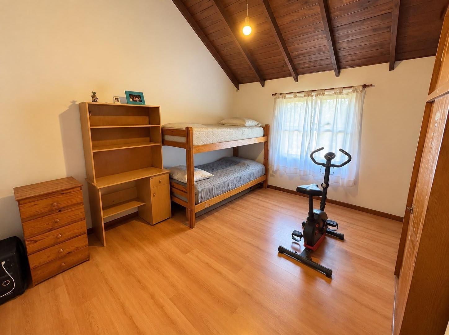 Foto de CASA 4 AMBIENTES CON PARQUE + CASA 2 AMBIENTES LOS PINARES, imagen 2