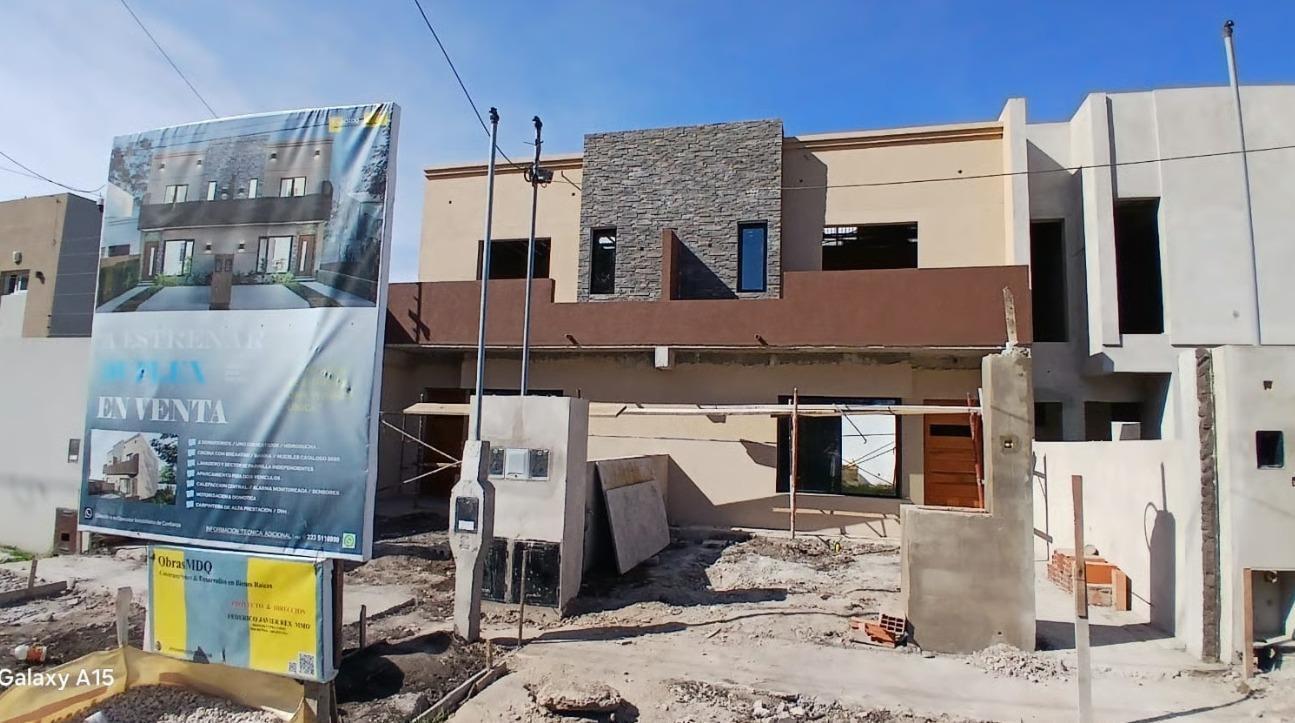 Foto de Dúplex 3 ambientes a estrenar - Barrio Los Pinares, imagen 1