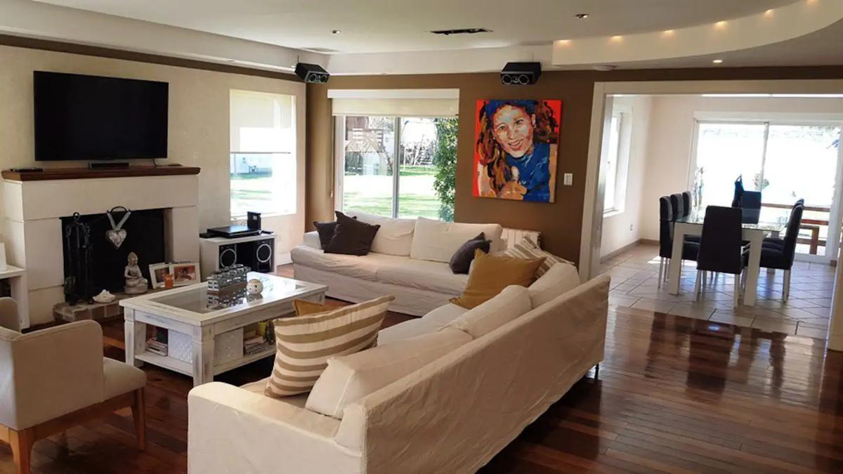 Venta. Chalet-Residencia de 7 ambientes en Barrio Los Troncos, Mar del Plata