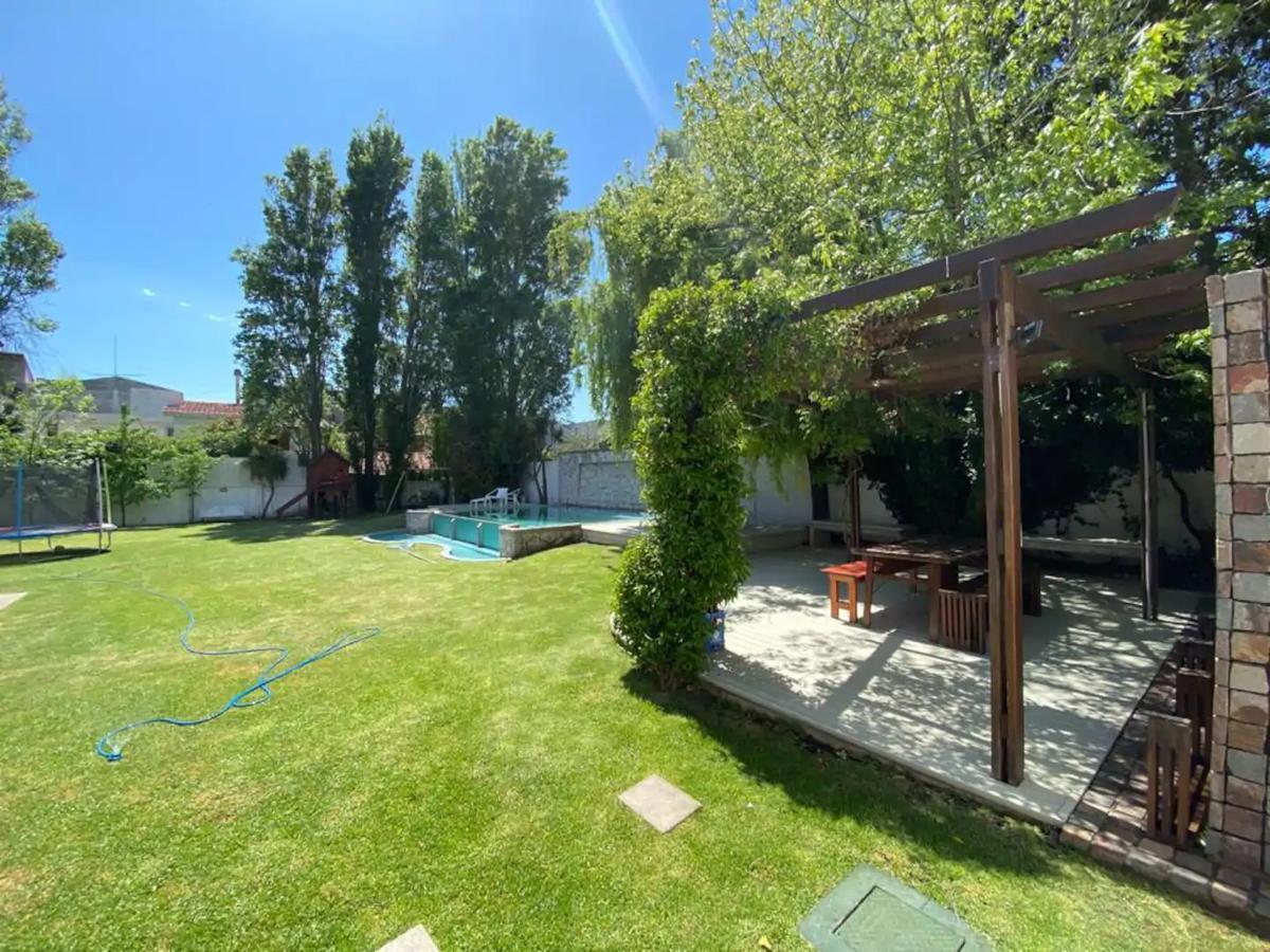 Venta. Chalet - Residencia de 7 Ambientes en Barrio Los Troncos, Mar del Plata 4