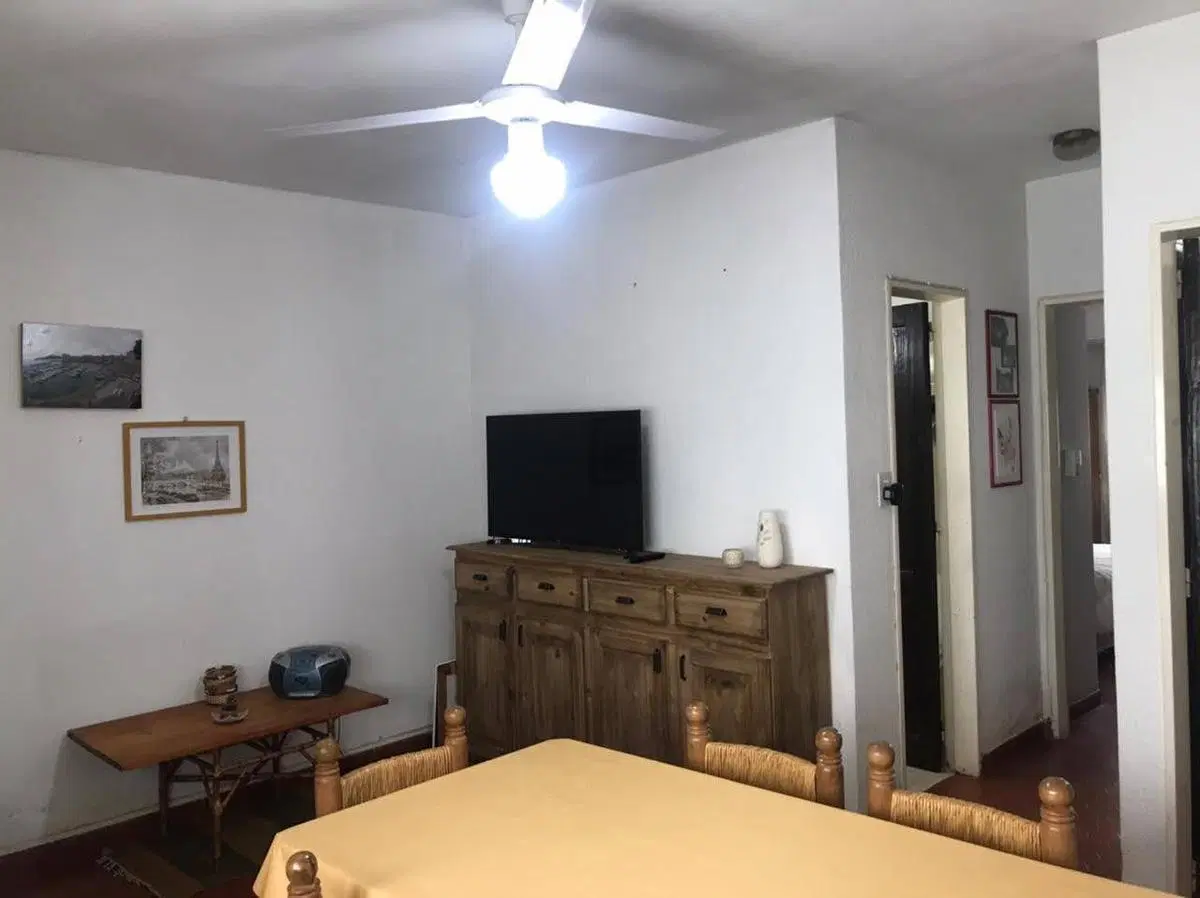 Alquiler 24 meses. Departamento de 2 ambientes . La Perla, Mar del Plata 4