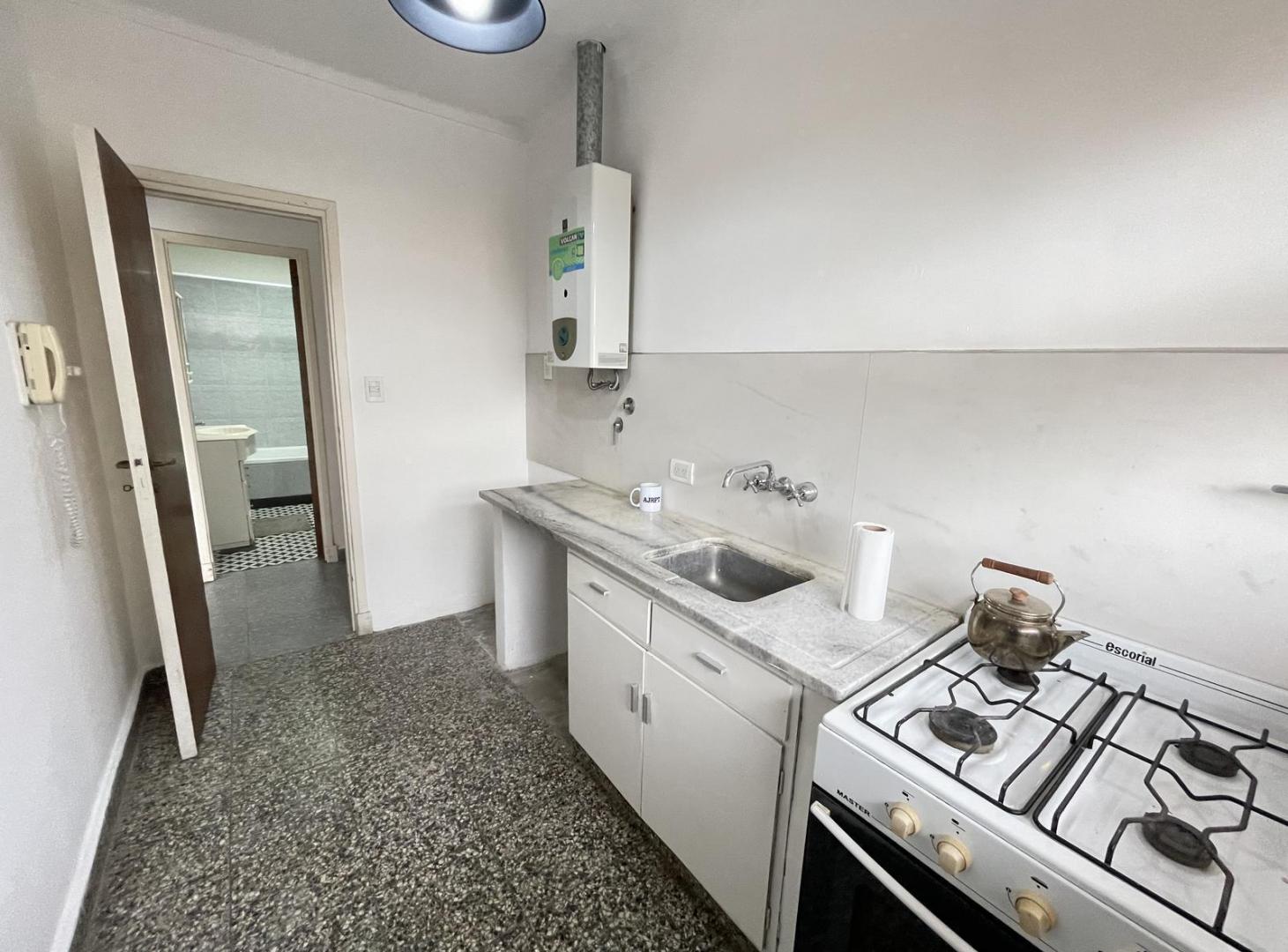 Foto de ALQUIER 24 MESES Departamento PH monoambiente en pleno Güemes, Mar del, imagen 3