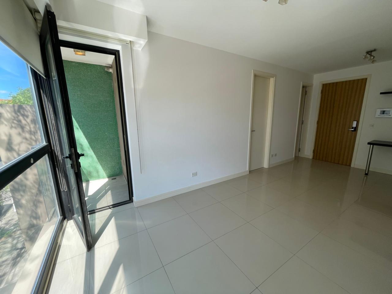 Foto de ALQUILER 24 MESES Departamento de 2 ambientes con cochera - Chauvin, imagen 3