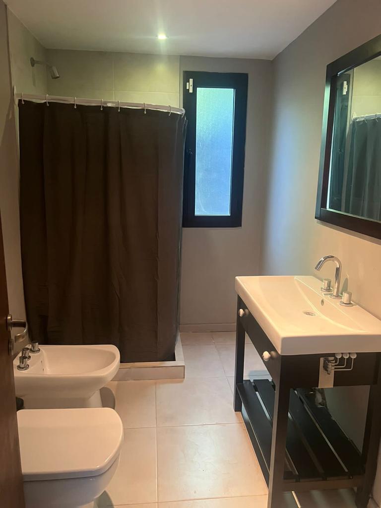 Foto de ALQUILER 24 MESES Casa de 6 ambientes y piscina. Bosque Peralta Ramos, imagen 5